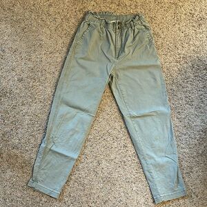 Women’s Universal Thread Size 4 Olive Paper bag Straight Pants